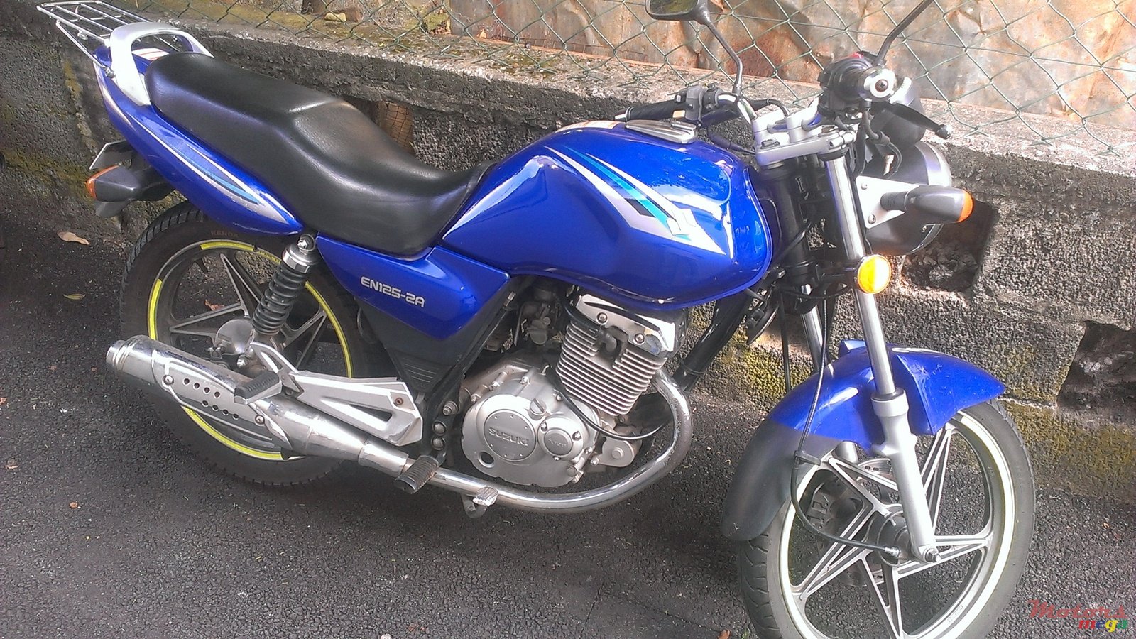 2011' Suzuki photo #1