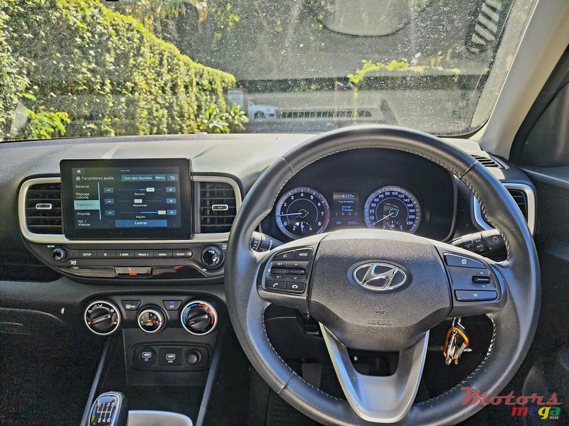 2019' Hyundai Venue Turbo photo #5