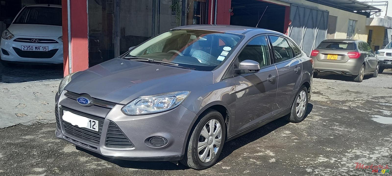 2012' Ford Focus photo #2