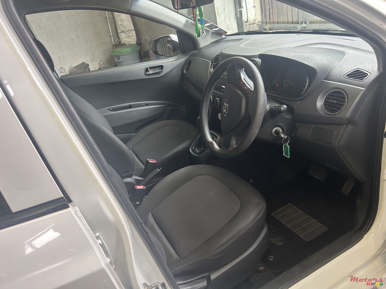 2019' Hyundai i10 photo #4