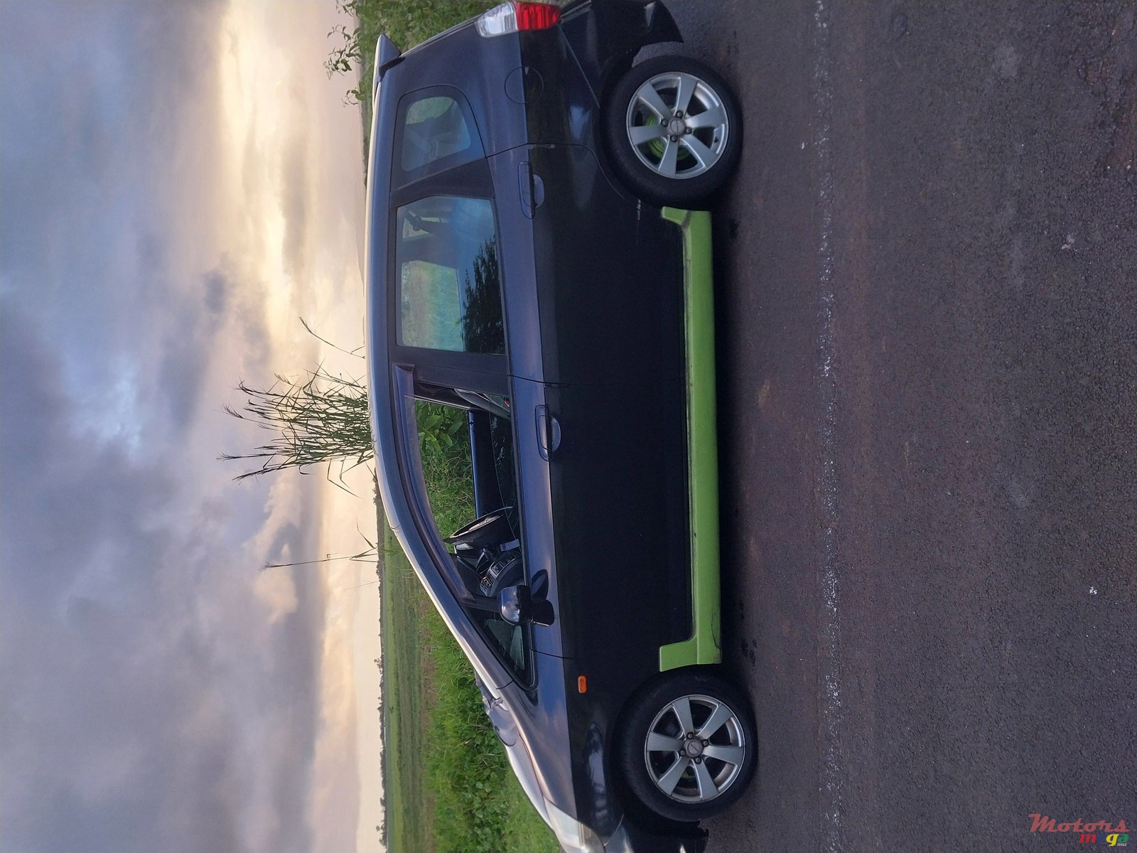 2005' Honda Fit photo #2