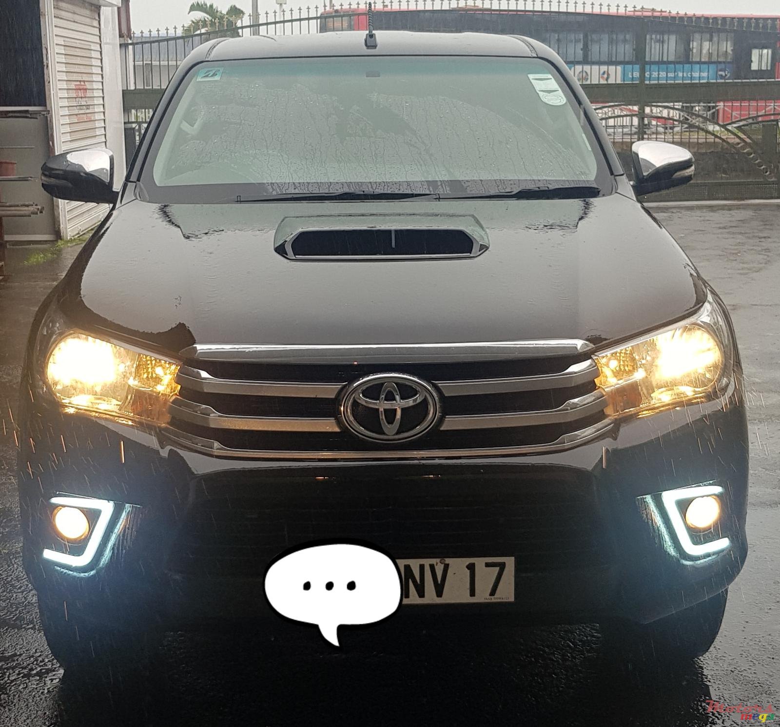 2017' Toyota Hilux photo #1