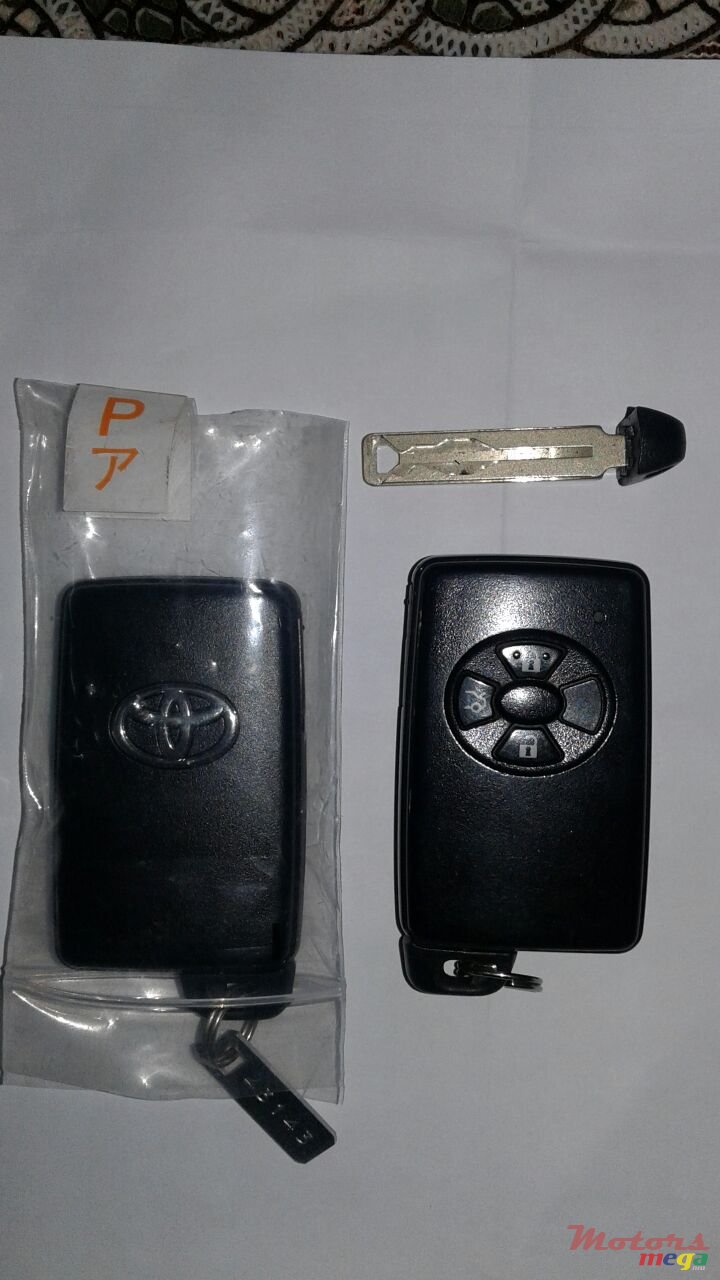 2012' Toyota photo #6