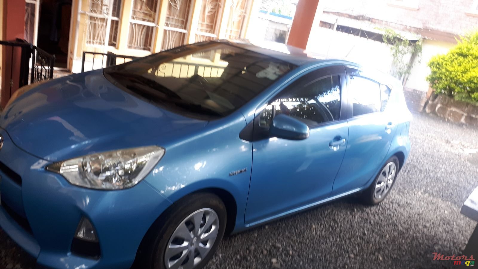 2013' Toyota Aqua photo #1