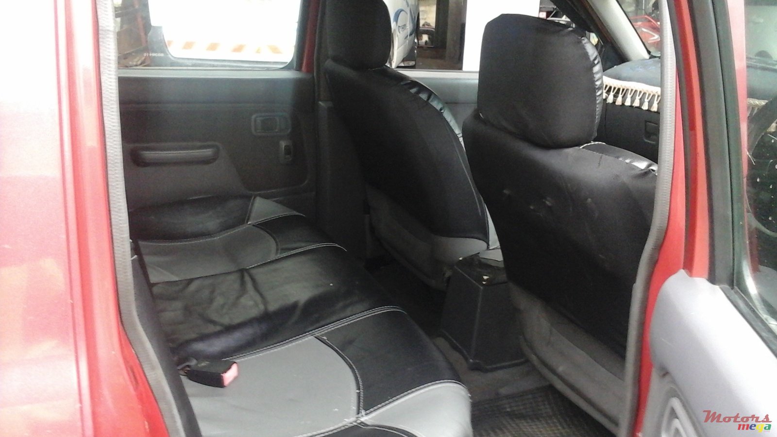 2000' Nissan photo #4