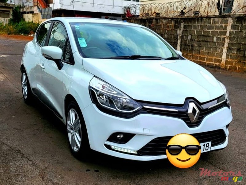 2018' Renault photo #2