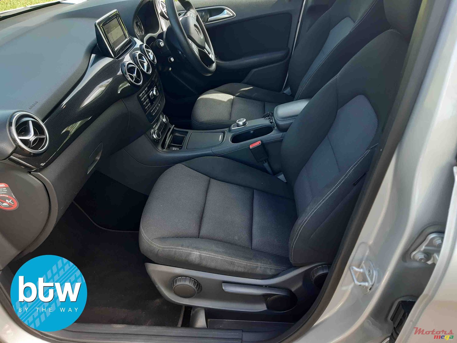 2013' Mercedes-Benz B-Class 180 photo #4