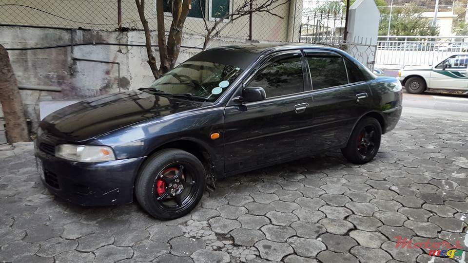 1998' Mitsubishi Lancer photo #2