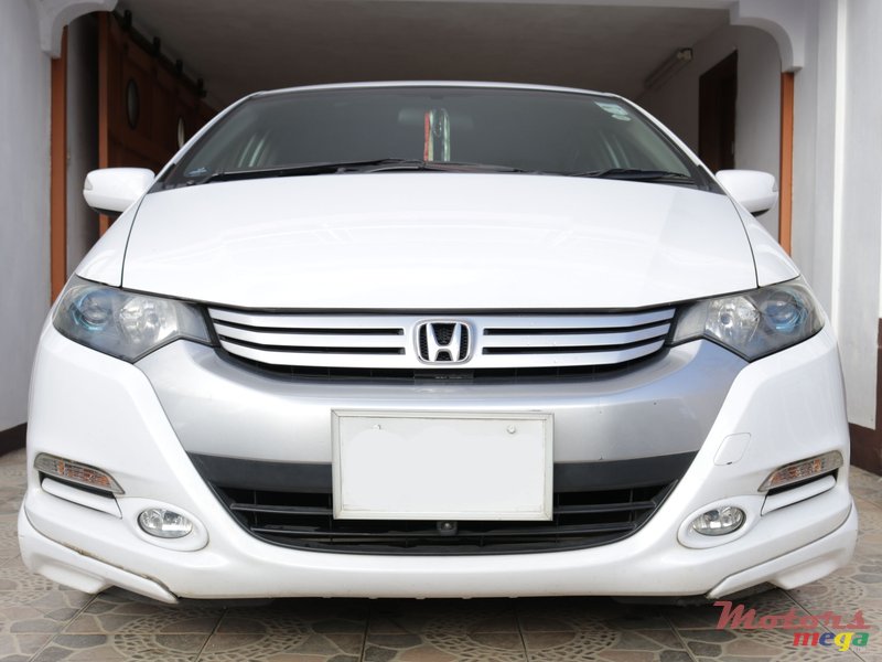 2010' Honda Insight Version LS photo #1