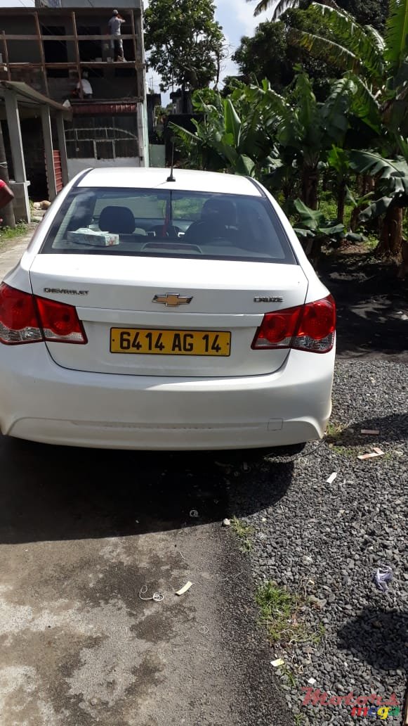 2014' Chevrolet Cruze photo #3