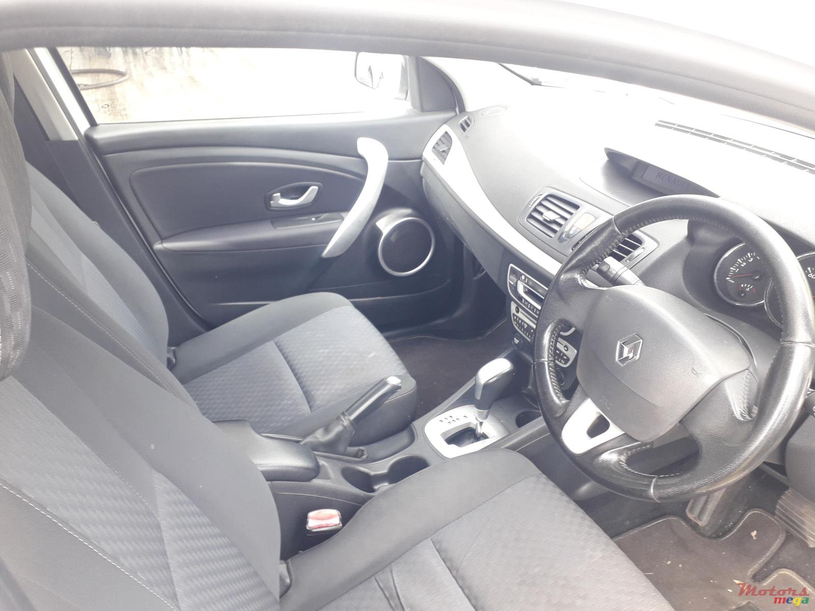 2014' Renault Fluence Automatic photo #3