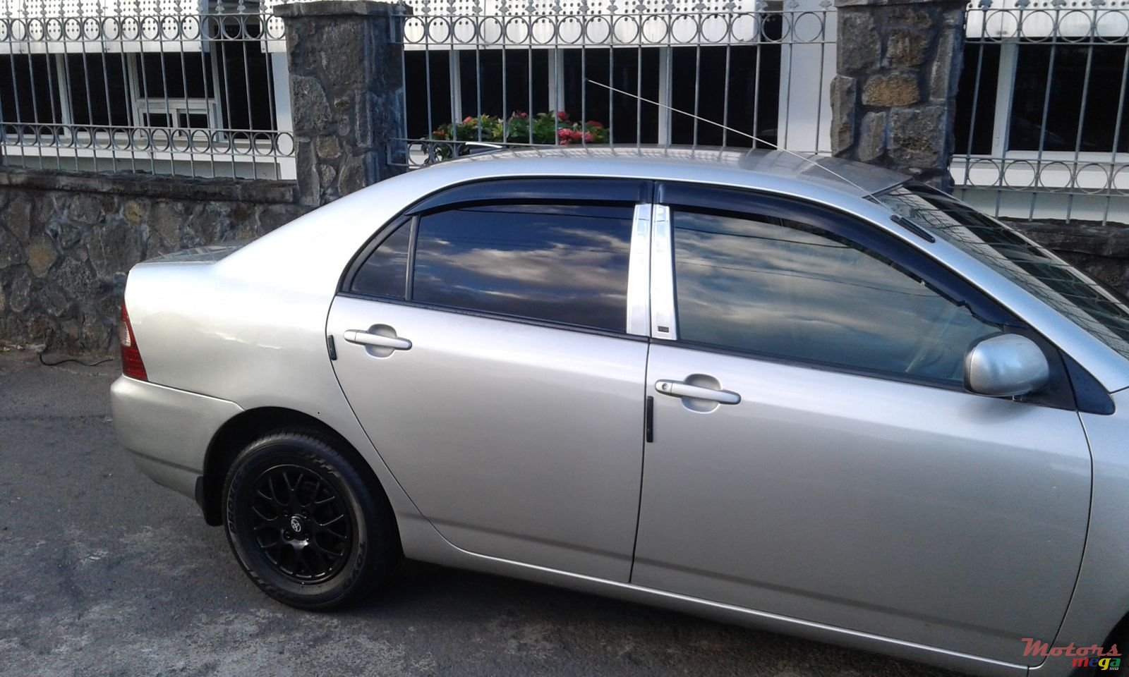 2001' Toyota Corolla photo #2