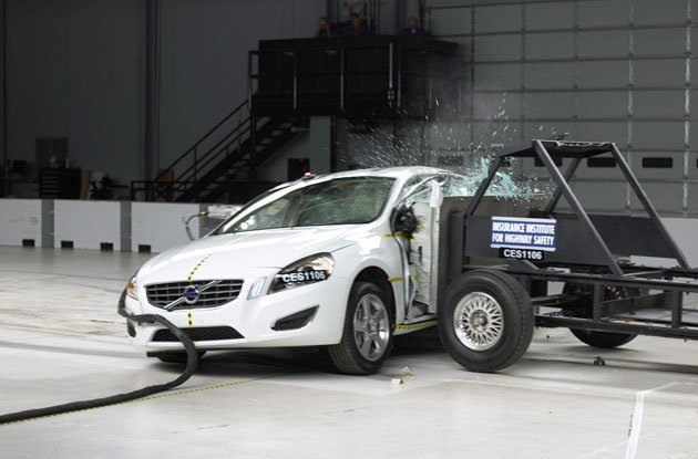 2012 Volvo S60 receives IIHS Top Safety Pick award