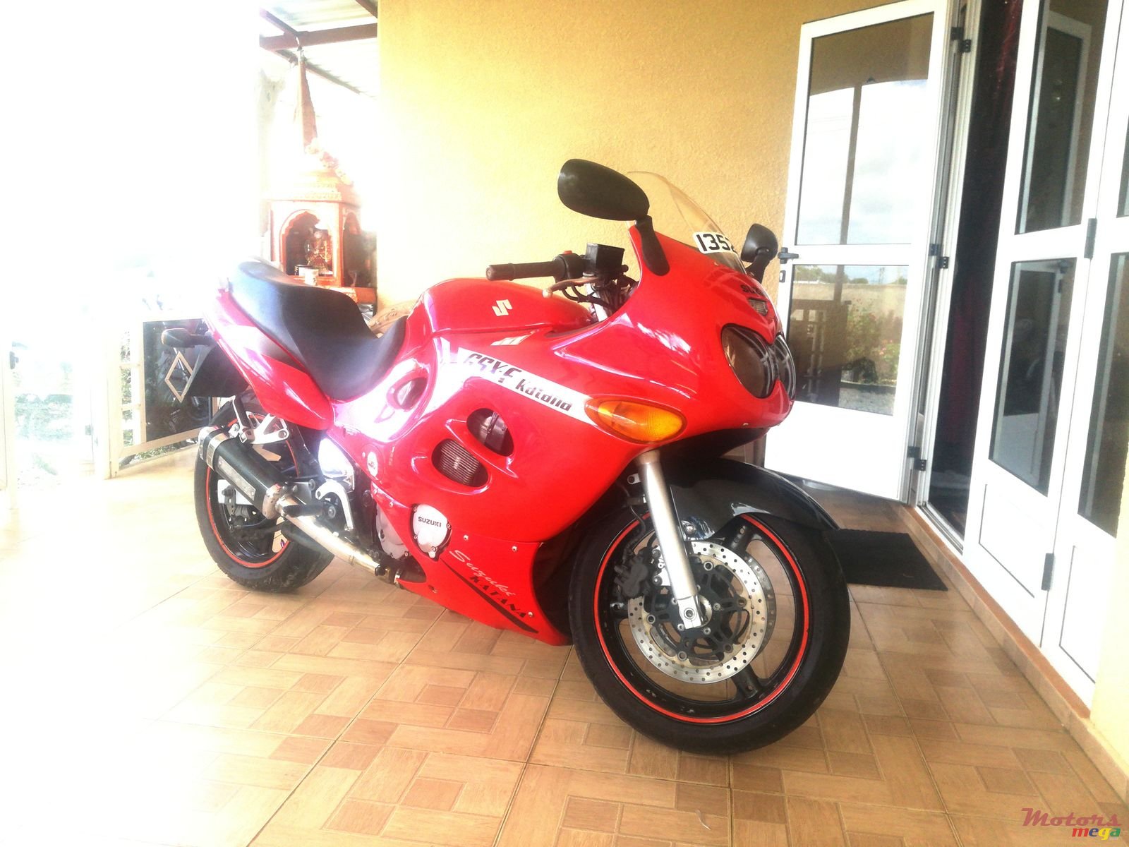 2005' Suzuki photo #1