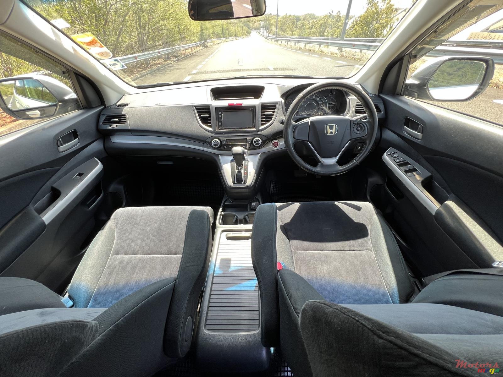 2012' Honda CR-V photo #5