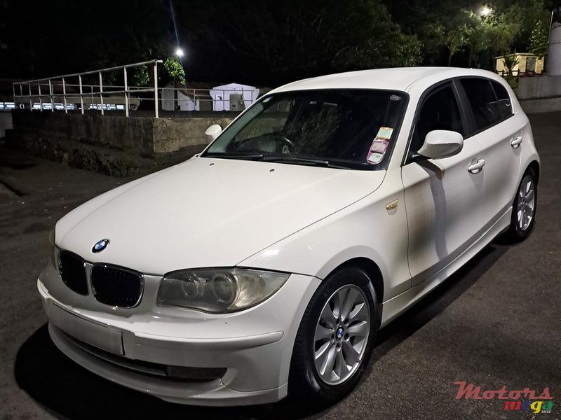 2011' BMW 116 photo #1