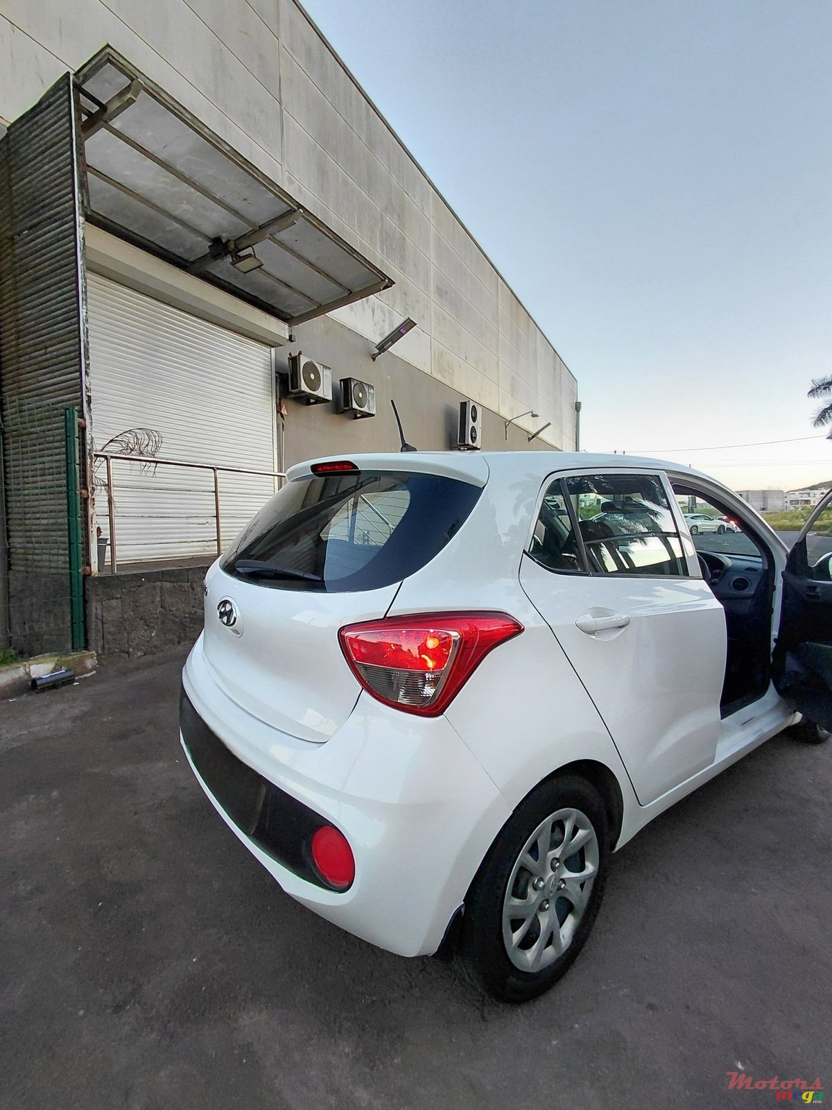 2019' Hyundai i10 photo #5