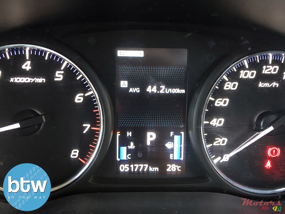 2017' Mitsubishi Outlander photo #7