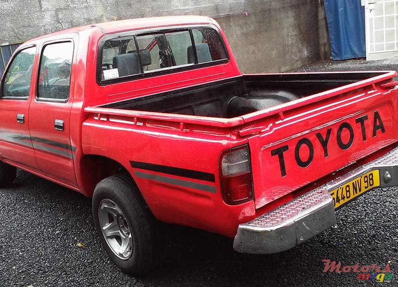 1998' Toyota Hilux 2x4 photo #4