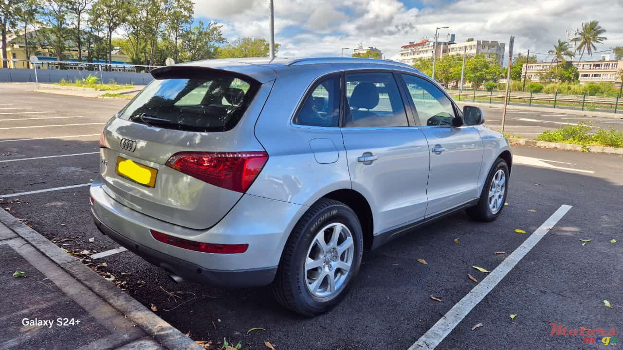 2011' Audi Q5 Quattro photo #4