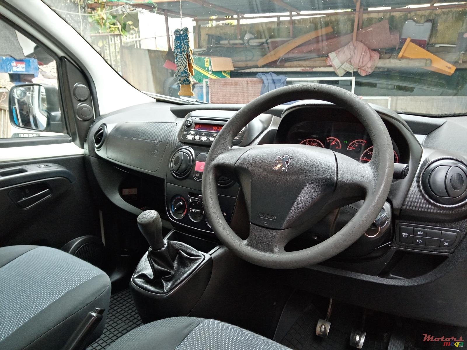 2013' Peugeot photo #7