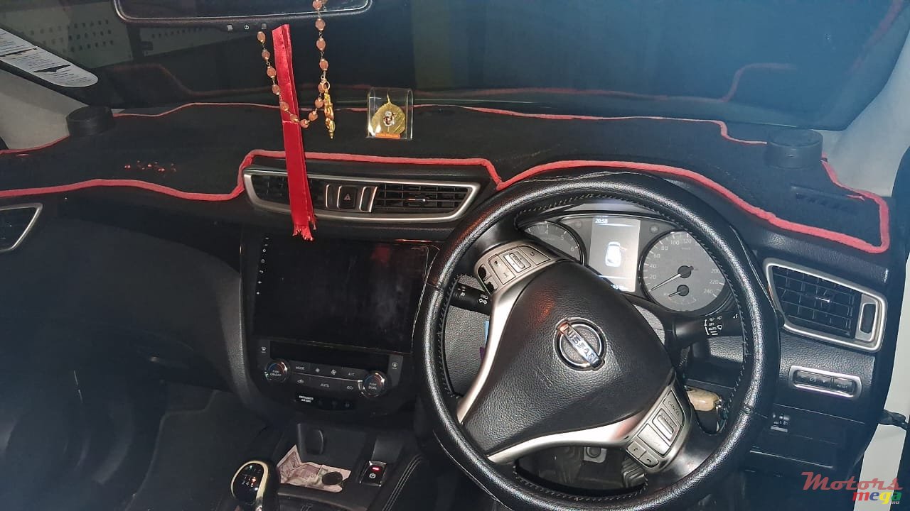 2015' Nissan Qashqai photo #5