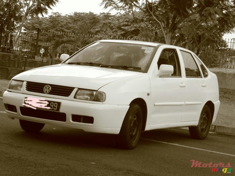 1999' Volkswagen Polo photo #1