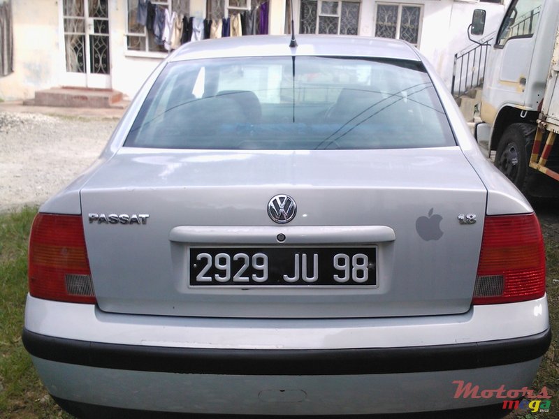 1998' Volkswagen Passat photo #3