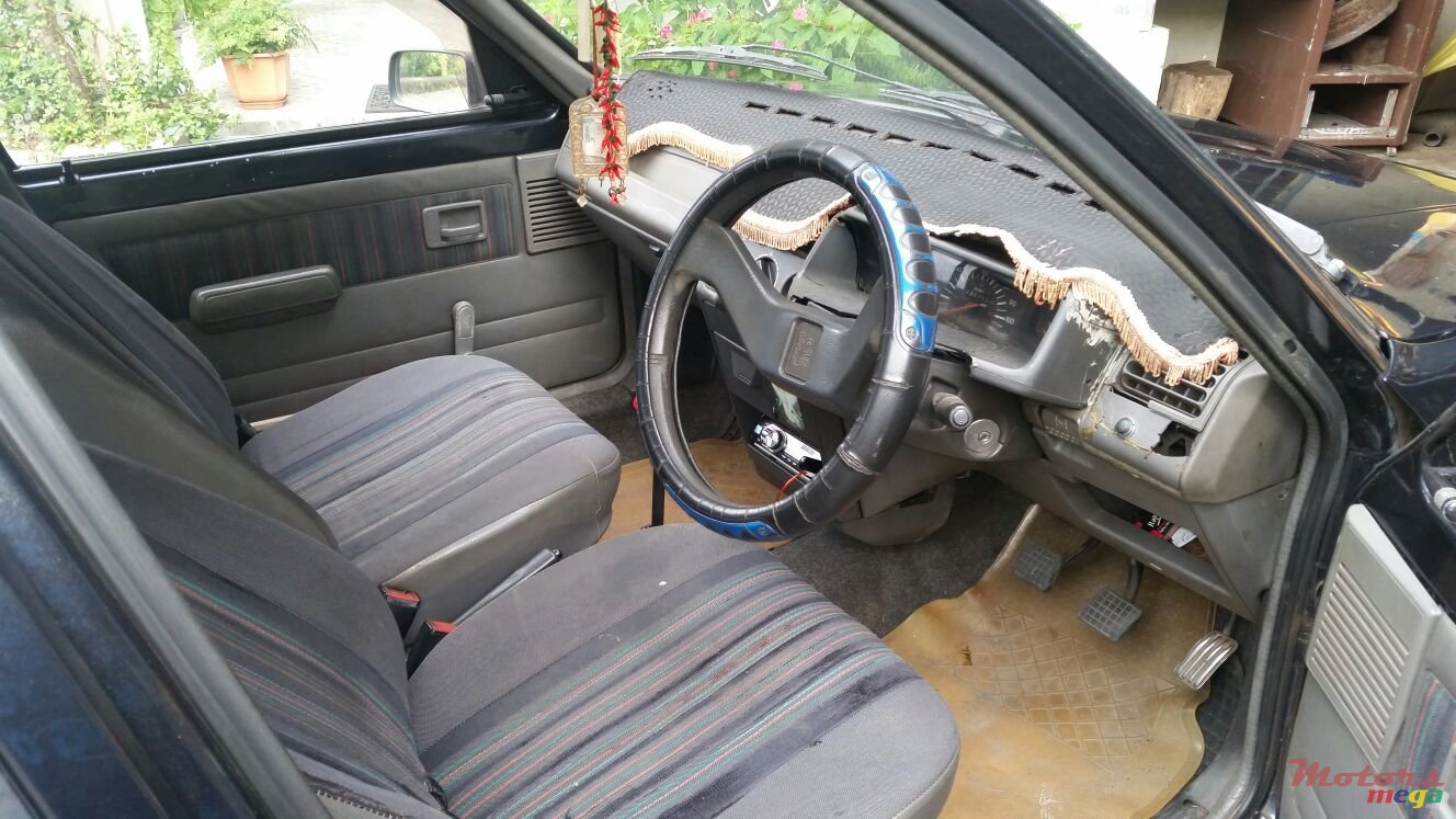 1993' Peugeot 205 photo #3