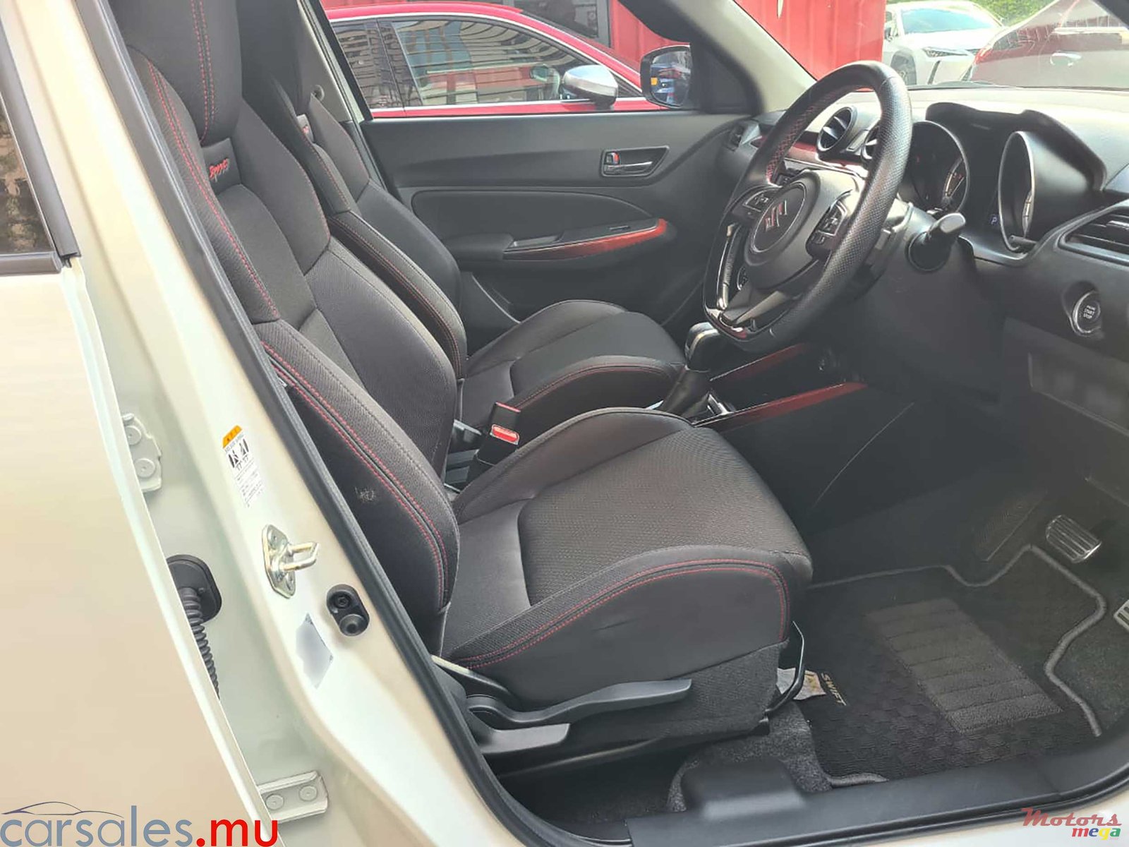 2020' Suzuki Swift Sport 1.4 Booster Jet photo #5