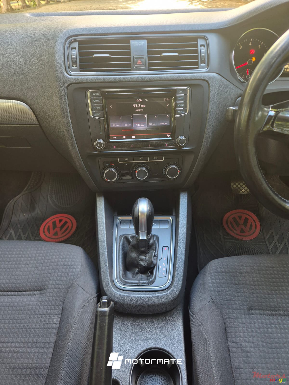 2018' Volkswagen Jetta photo #6
