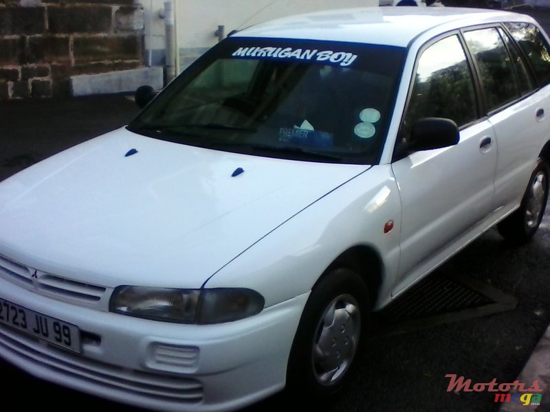 1999' Mitsubishi Lancer photo #1