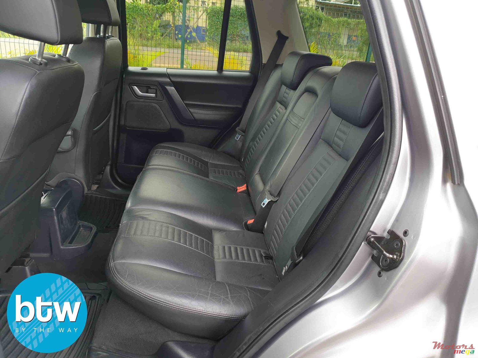 2013' Land Rover Freelander 2 Si4 photo #3