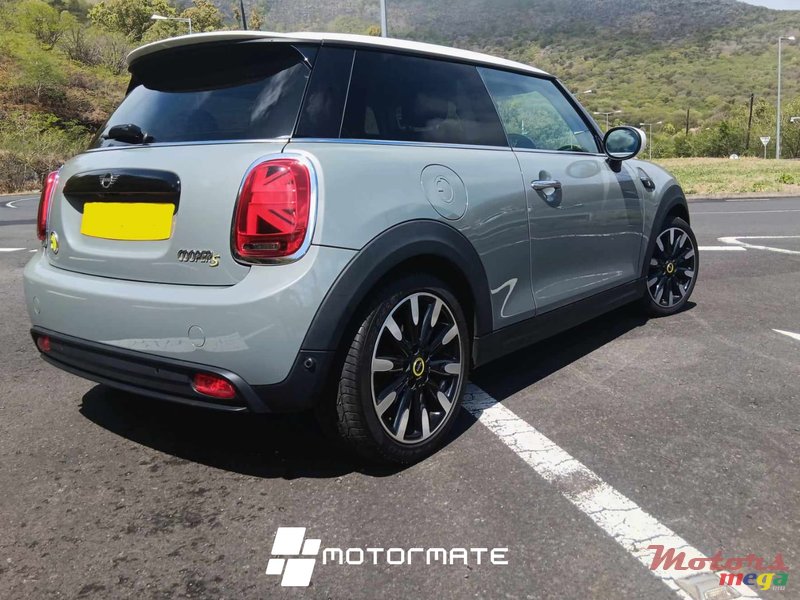 2022' MINI Cooper S photo #3