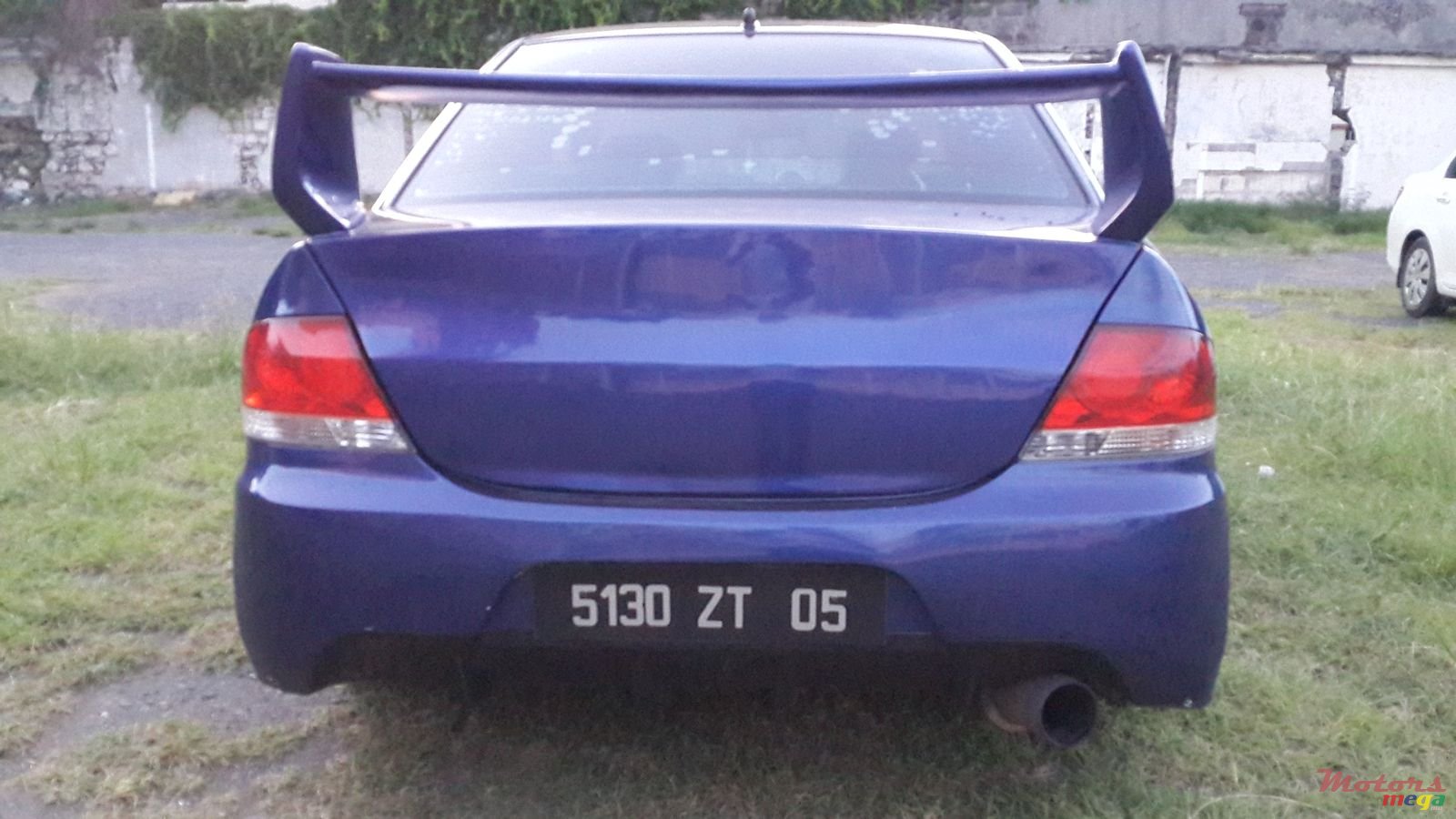 2005' Mitsubishi Lancer photo #1