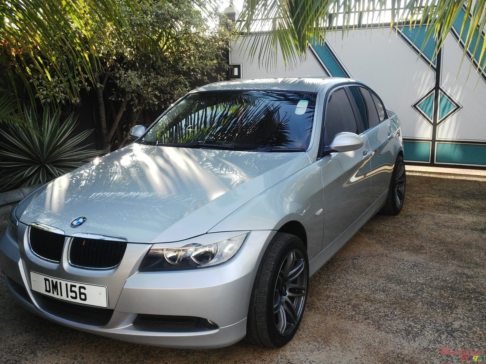 2007' BMW 316 photo #1