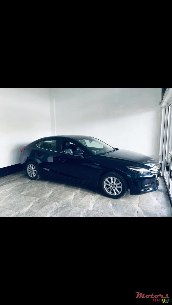 2017' Mazda 3 photo #2