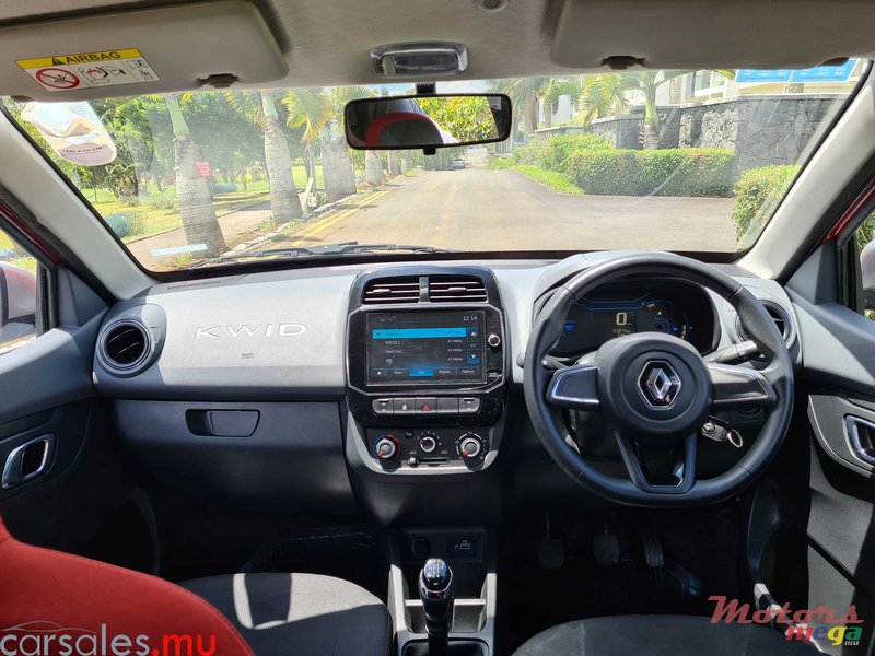 2021' Renault Kwid 1.0 RXT photo #6