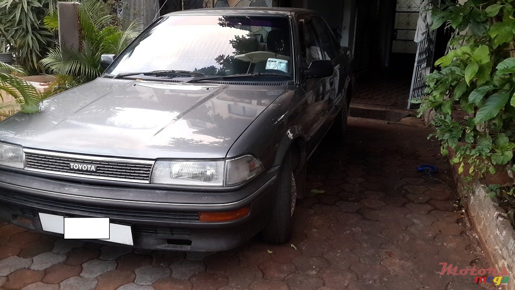 1989' Toyota Corolla GL ee90 photo #1