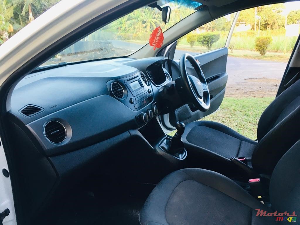 2017' Hyundai i10 URGENT SALE photo #3