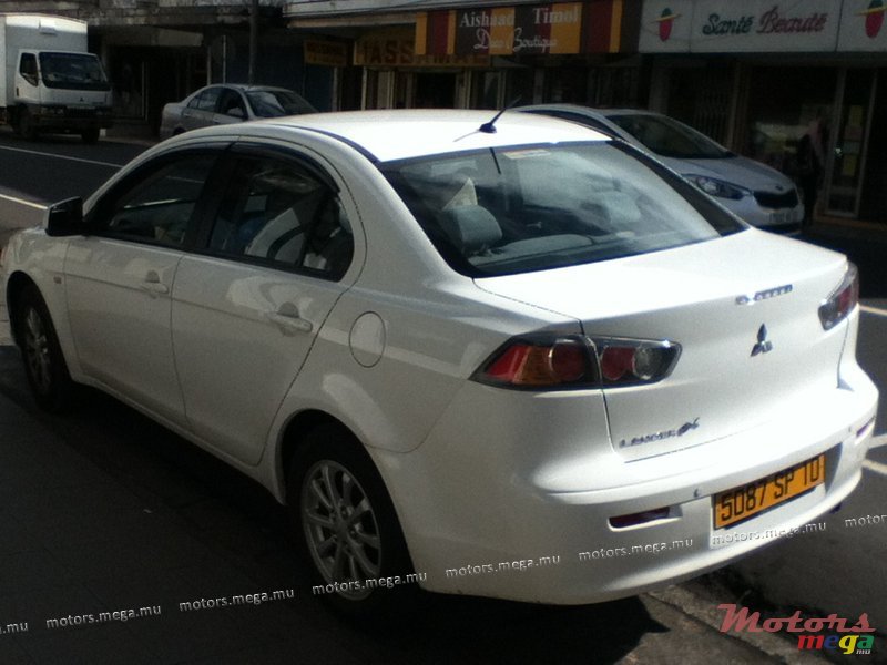 2010' Mitsubishi Lancer EX photo #4