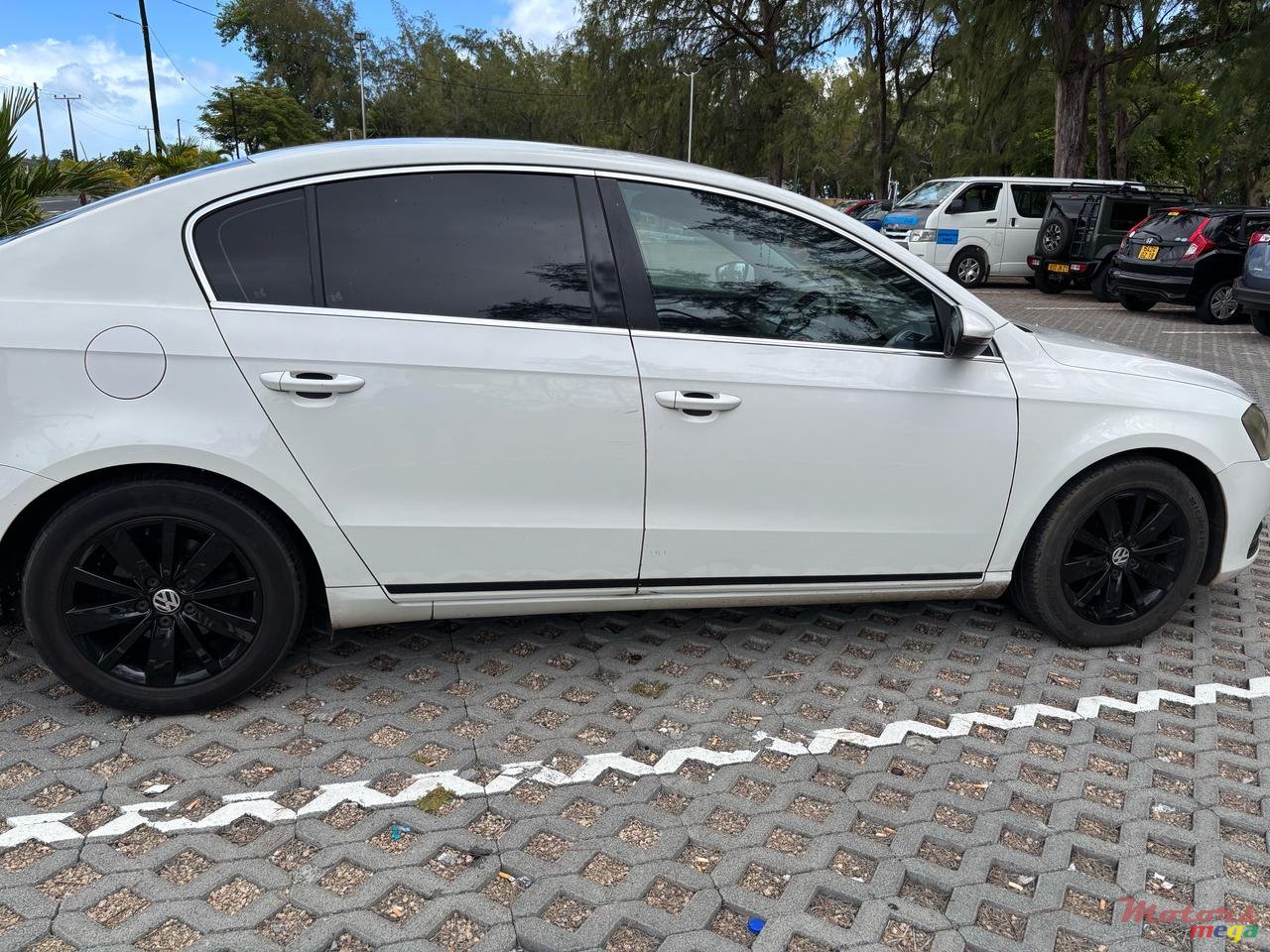 2014' Volkswagen Passat photo #2