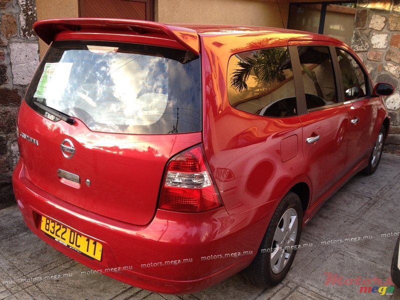 2011' Nissan Grand Livina 7 Seater photo #3