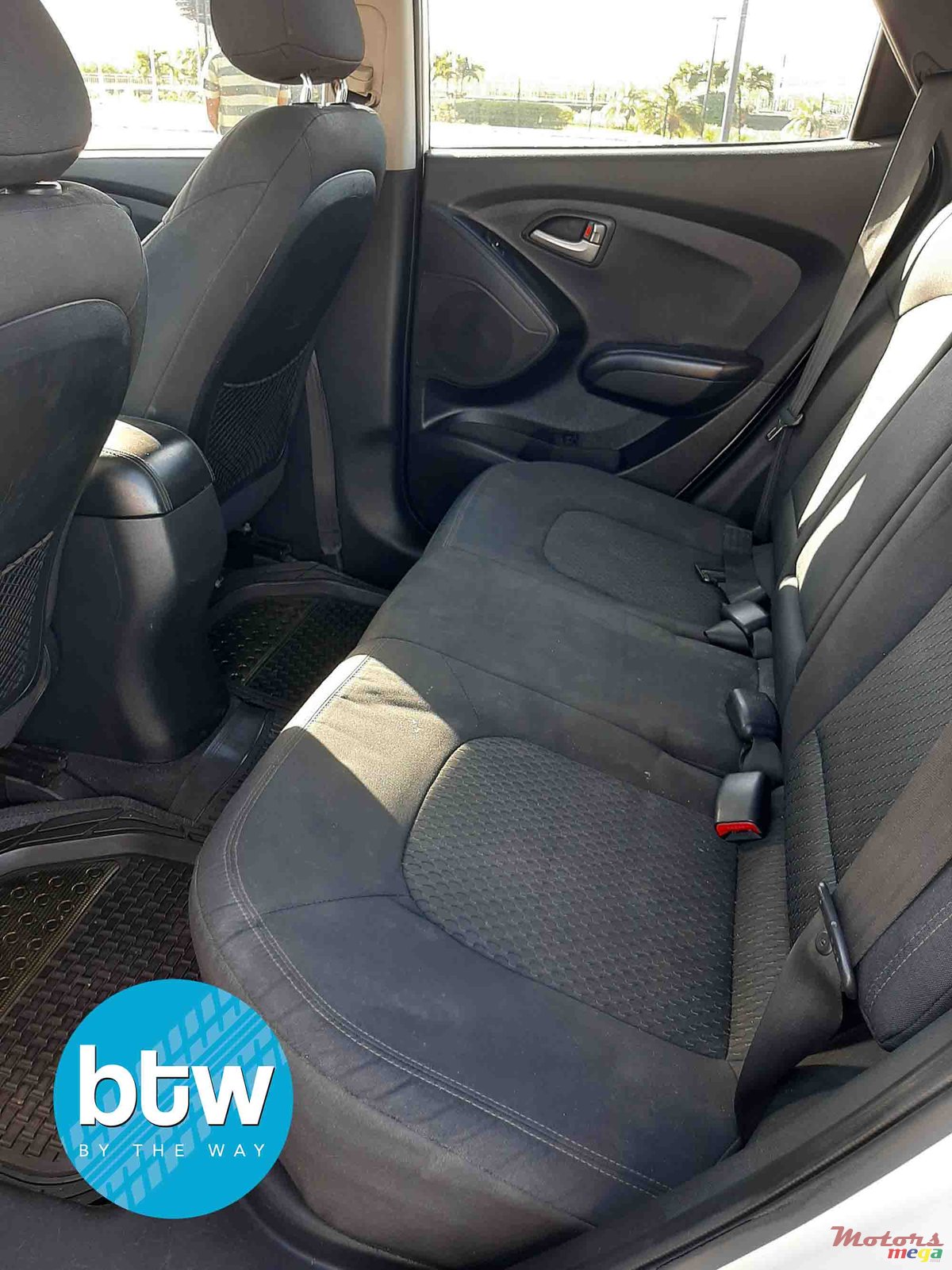 2010' Hyundai ix35 photo #4