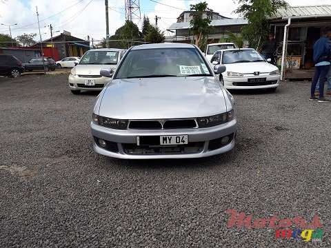 2004' Mitsubishi Galant photo #2