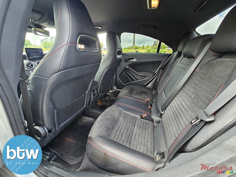 2017' Mercedes-Benz CLA 180 AMG photo #6