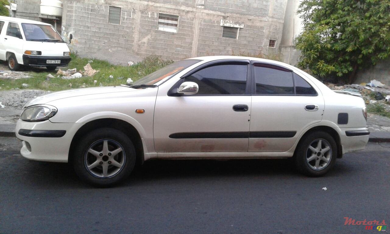 2000' Nissan photo #4