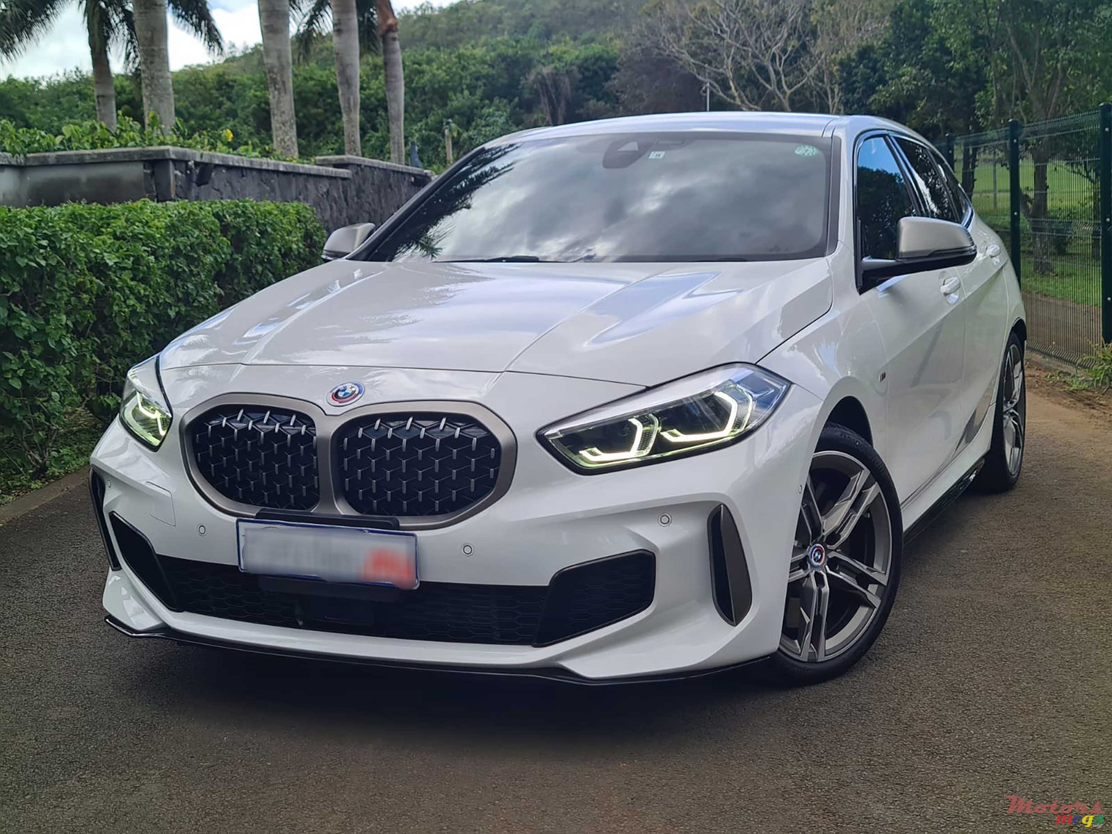 2022' BMW 135 i MPerformance XDrive 2.0 photo #1