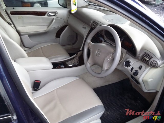 2000' Mercedes-Benz C-Class photo #3