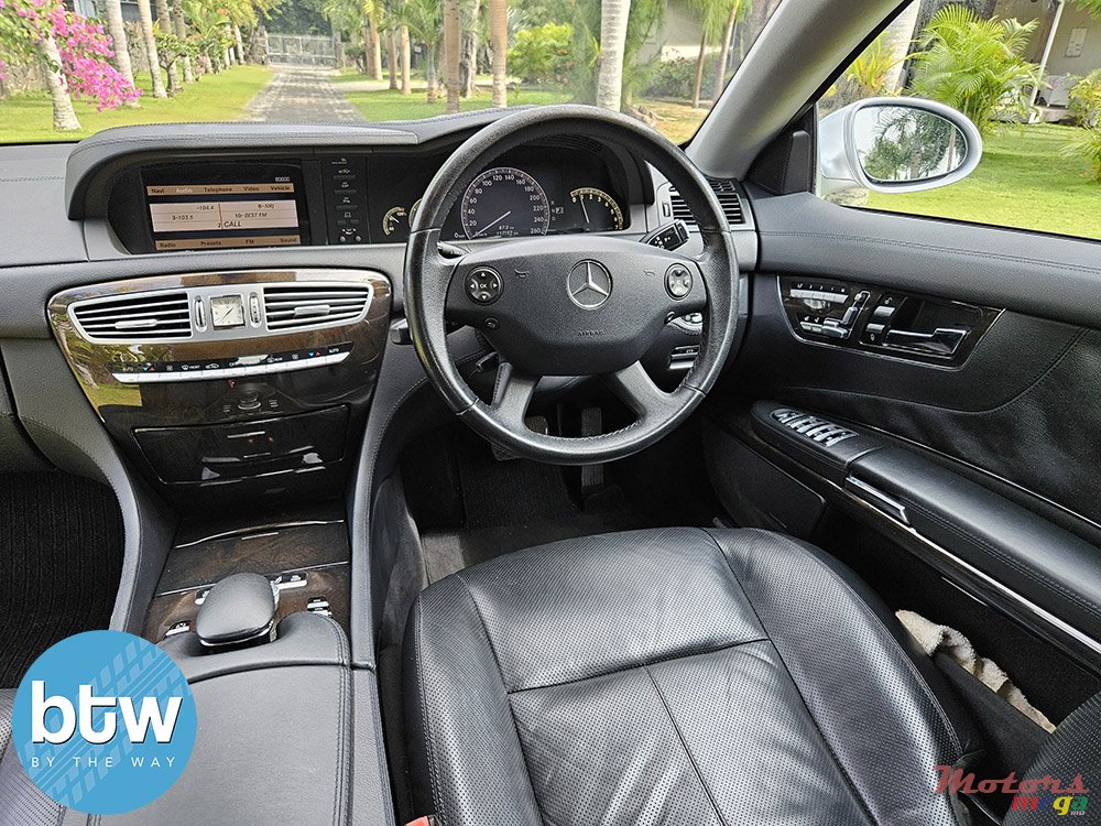 2010' Mercedes-Benz CL 500 photo #5